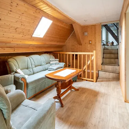 Huette In Boehmen Mit Sauna Und Whirlpool Kraslice